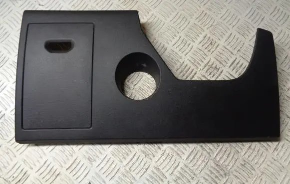 Dacia Duster II Dashboard side end trim 689214755R 243223352R