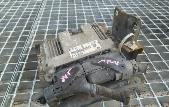 Opel Astra H Engine control unit/module ECU 55205623