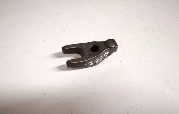 Dodge Nitro Fuel Injector clamp holder 