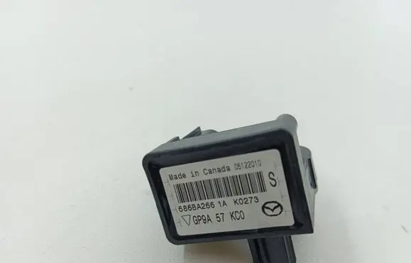 Mazda CX-7 Airbag deployment crash/impact sensor GP9A57KC0 05122010 6886A2666