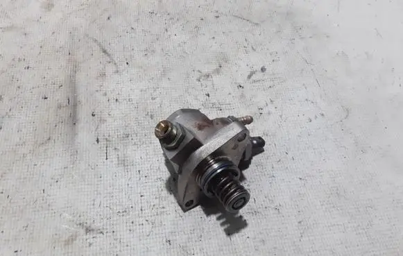 Seat Ibiza V (KJ) Fuel injection high pressure pump O4E127026BH
