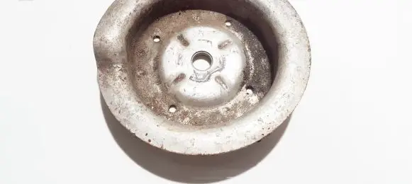 BMW 5 E39 Coil spring mount 