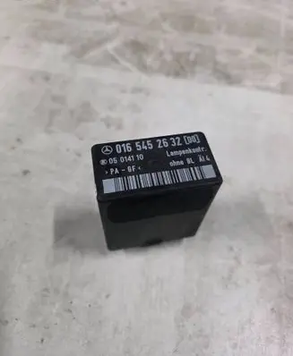 Mercedes-Benz C W202 Light module LCM 0165452632 05014110