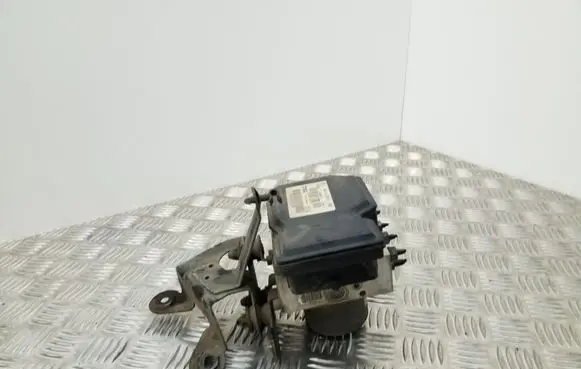 Volkswagen PASSAT B7 ABS Pump 3AA614109N 3C2614235A