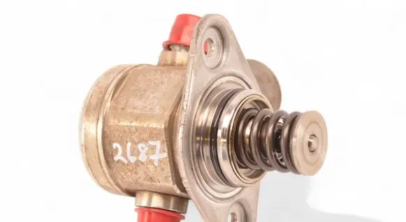 BMW 1 F20 F21 Fuel injection high pressure pump 13518604231 13517610761 0261520131