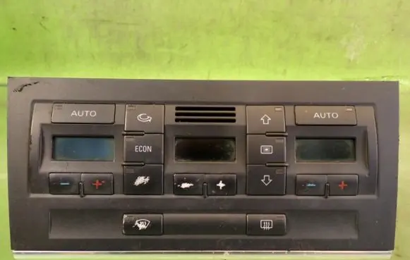 Audi A4 S4 B5 8D Climate control unit 8E0820043AA