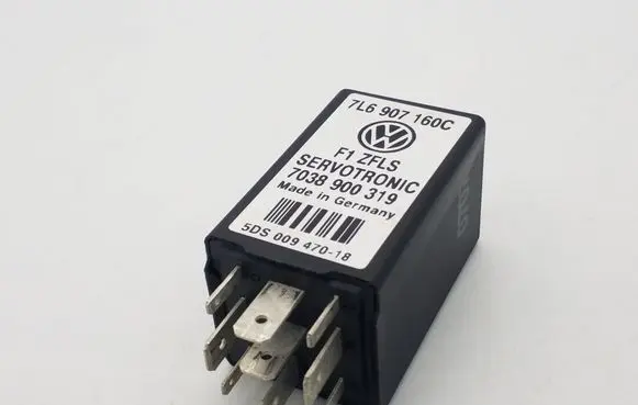 Volkswagen Touareg I Other relay 7L6907160C 7038900319