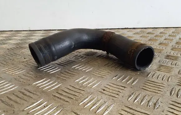 Subaru Impreza III Engine coolant pipe/hose