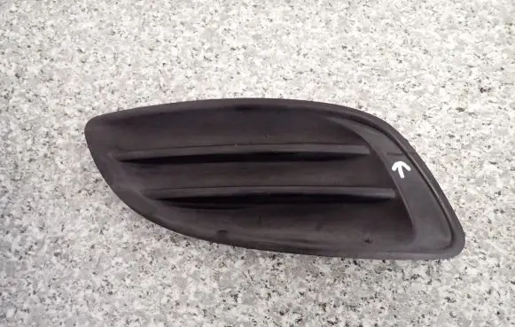 Suzuki Alto Front fog light trim/grill