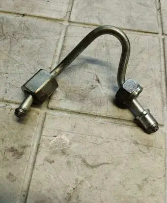 BMW 1 E81 E87 Fuel injector supply line/pipe 