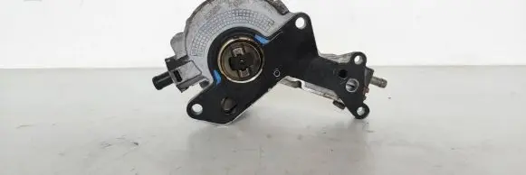 Volkswagen Cross Polo Vacuum pump 038145215