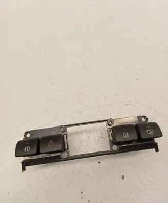 Hyundai Santa Fe Hazard light switch 93790 20510 94740