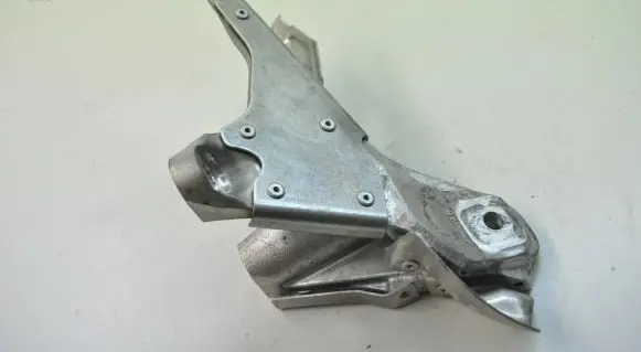 BMW M4 F82 F83 Engine mounting bracket 2284204