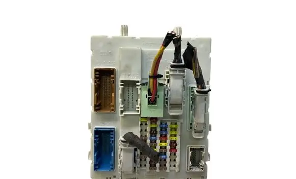 Ford C-MAX II Fuse module SAEJ1690 AV6N14A073FL