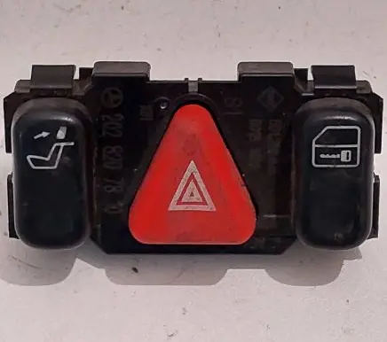 Mercedes-Benz C W202 Hazard light switch 2028207810 501268036