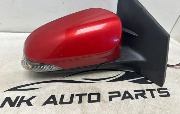 Toyota Auris E180 Front door electric wing mirror E11026983 026983