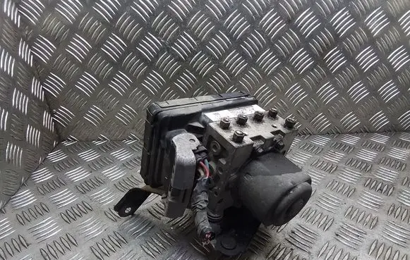 Toyota Corolla Verso E121 ABS Pump 4451013070 8954113040