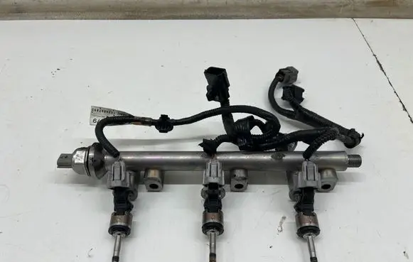 Nissan X-Trail T33 Fuel injector 166006RC1A 240796UM0A