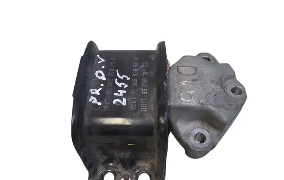 Citroen DS5 Engine mount bracket 9636583980 9636270080 9676819780