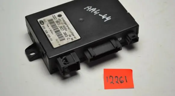 Audi A4 S4 B7 8E 8H Tow bar trailer control unit/module 8E0907383C S0004 5DS00840803