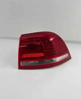 Volkswagen Touareg II Rear/tail lights 7p6945208