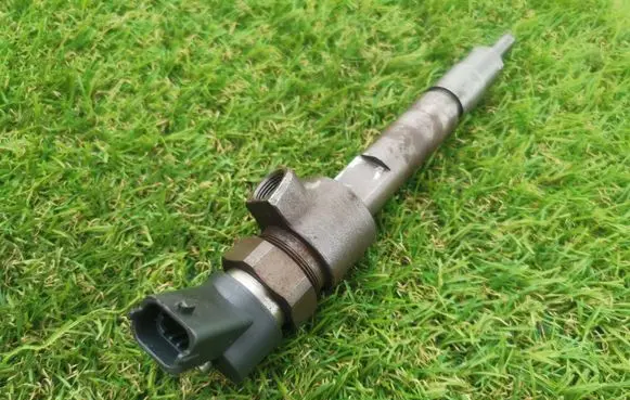 Alfa Romeo 156 Fuel injector 0445110086 96904 5096