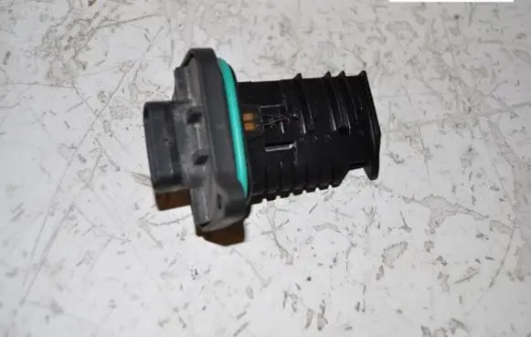 BMW 5 F10 F11 Mass air flow meter 13628506408 0281006092