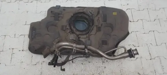Hyundai Elantra VII Fuel tank 