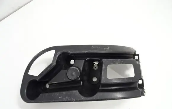 Peugeot 2008 II Rear bumper mounting bracket 9825842780