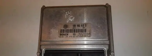Volkswagen PASSAT B5 Engine control unit/module 4B0906018B 0261206050