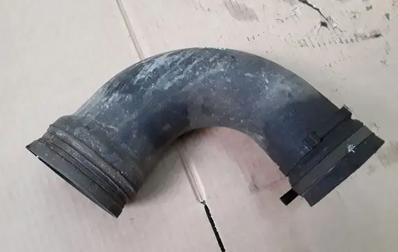 Iveco Daily 35 - 40.10 Air intake duct part 504135453