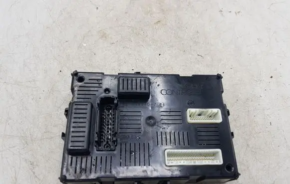 Nissan Note (E11) Other control units/modules 284B29U00A