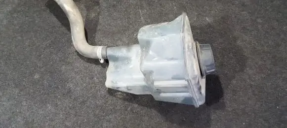 Volvo S40, V40 Coolant expansion tank/reservoir 30804963