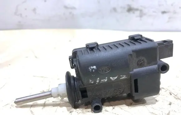 Opel Zafira B Central locking motor 2649430036418