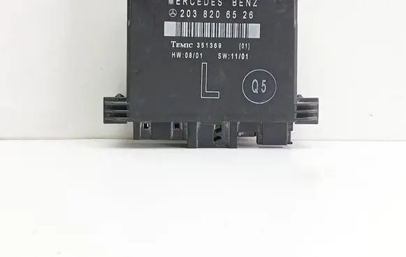Mercedes-Benz C W203 Door control unit/module 2038206526 351369