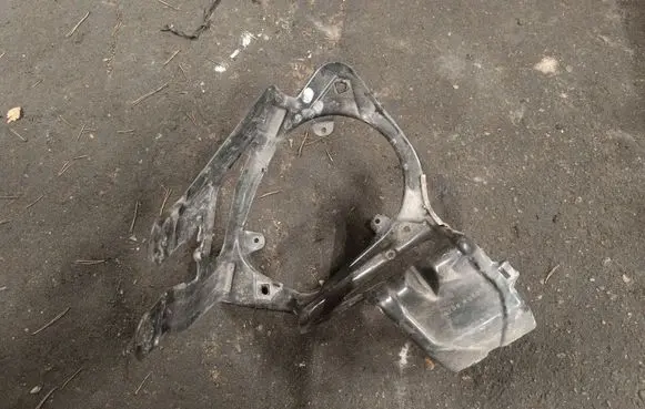 BMW X5 F15 AdBlue Liquid tank holder