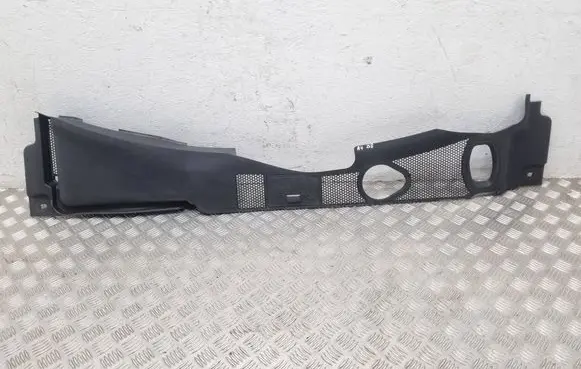 Audi A4 S4 B8 8K Wiper trim 8K1819447