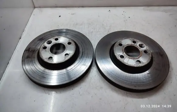Volvo V70 Front brake disc