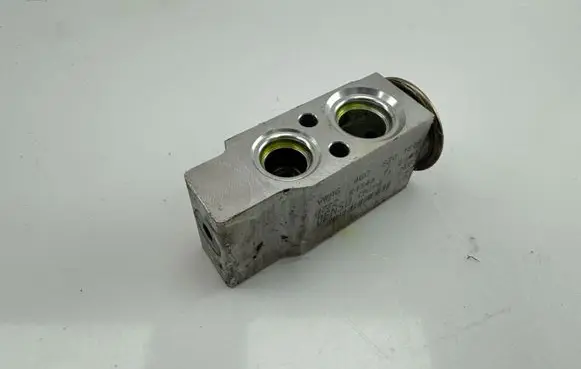 Audi A6 C7 Air conditioning (A/C) expansion valve 4G0820181A