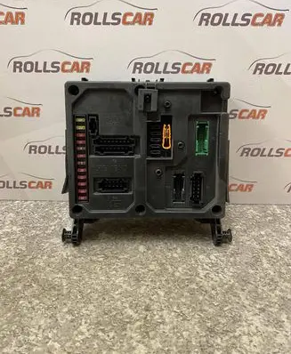 Volkswagen Sharan Fuse module S110730300