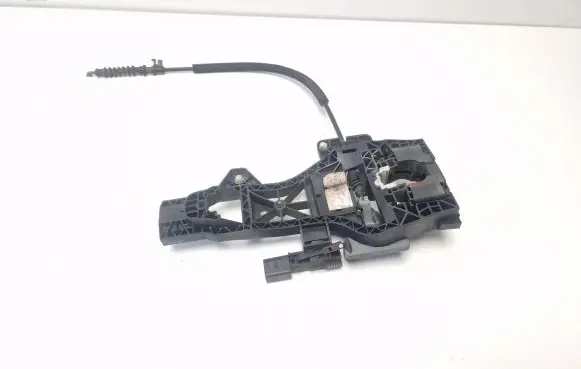 Rear door exterior handle/bracket