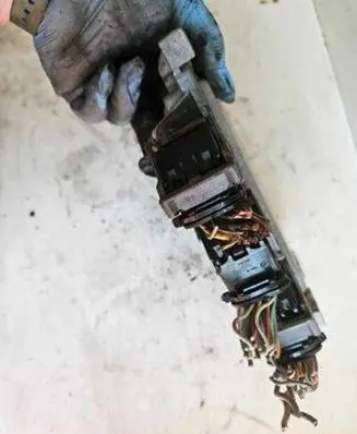 Renault Megane II Engine control unit/module 8200766462 S122326111A