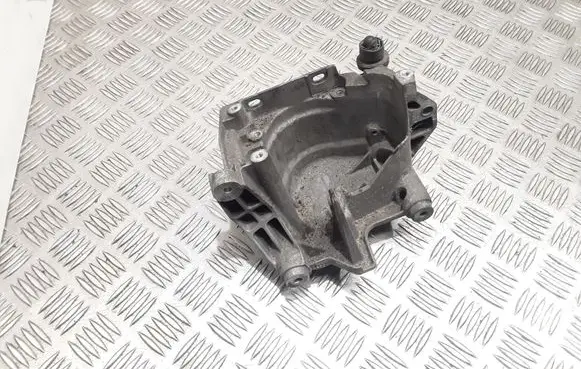 Ford Focus Fuel filter bracket/mount holder 9804498180