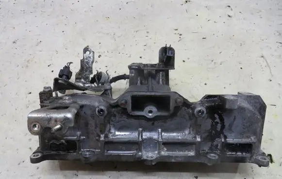 Toyota RAV 4 (XA40) Intake manifold 12631-0R010