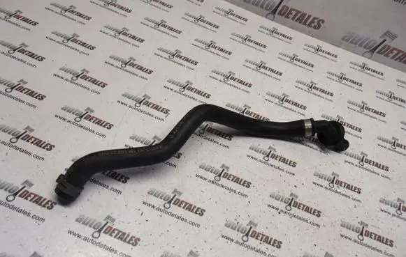 Mercedes-Benz E W211 Engine coolant pipe/hose A2118302615