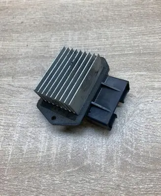 Toyota Corolla Verso AR10 Heater blower motor/fan resistor 4993002121
