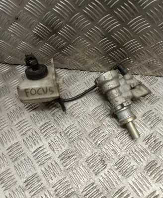 Ford Focus Master brake cylinder