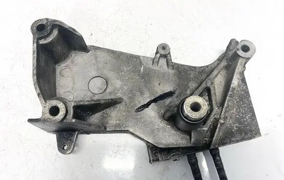 KIA Sportage Engine mounting bracket cy21