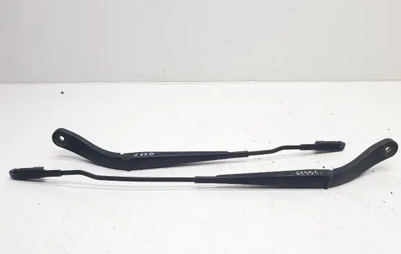 Ford Grand C-MAX Front wiper blade arm