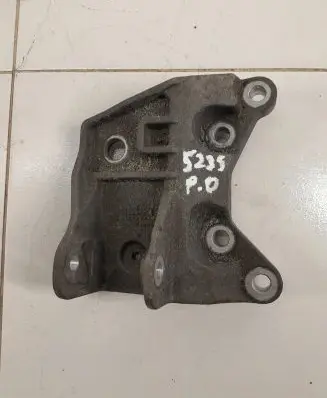 Land Rover Discovery Sport Engine mounting bracket GJ326P096AF